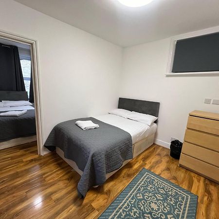 World Hotel Лондон Экстерьер фото