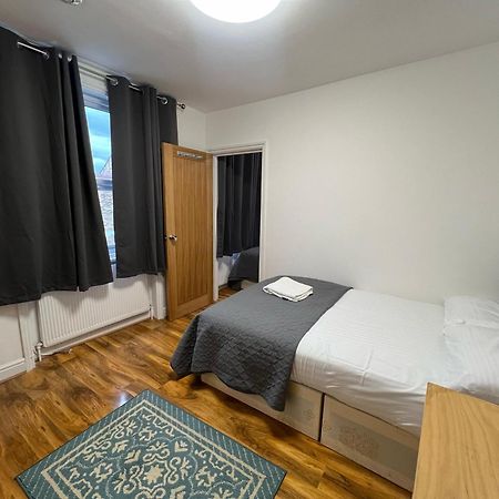 World Hotel Лондон Экстерьер фото