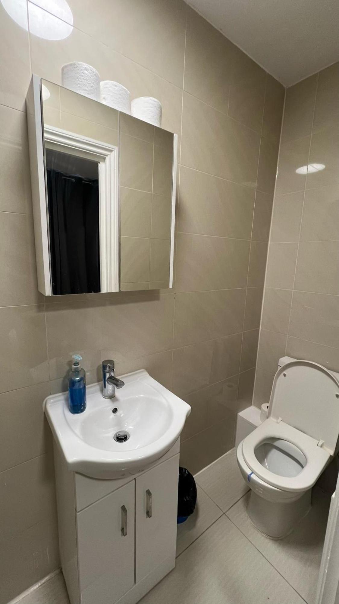 World Hotel Лондон Экстерьер фото