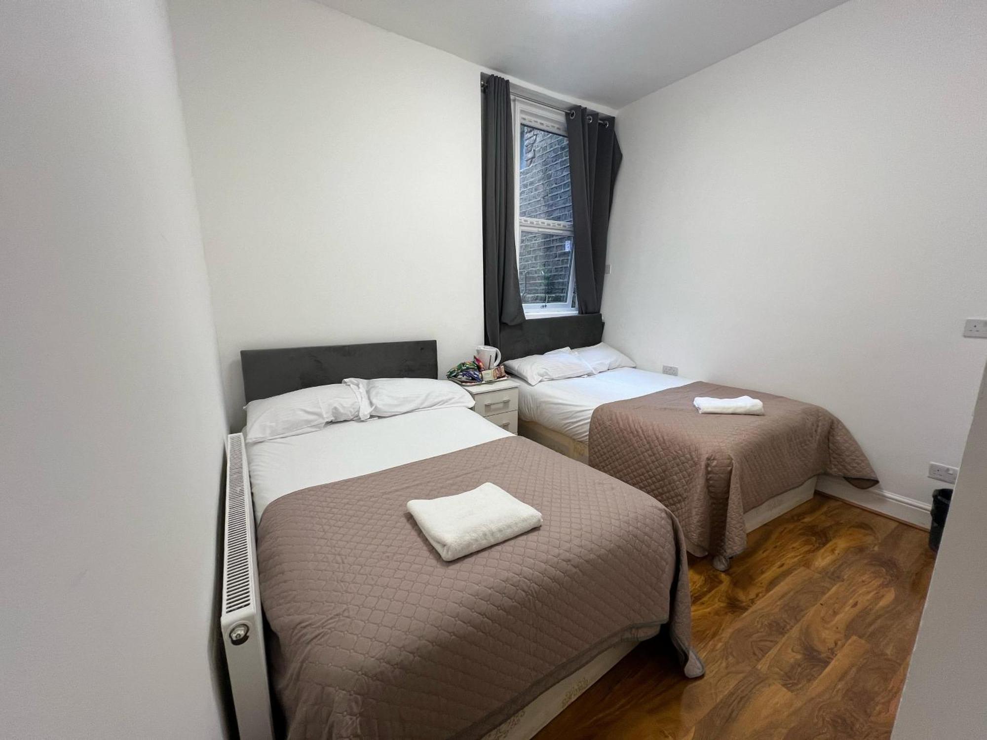 World Hotel Лондон Экстерьер фото
